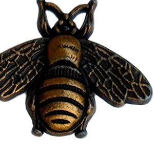 QUEEN BEE draw pulls knobs set of 2